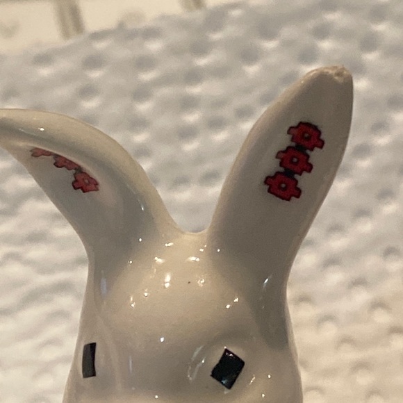 Vintage European Porcelain Ceramic Bunny Rabbit Figurines - Picture 10 of 12